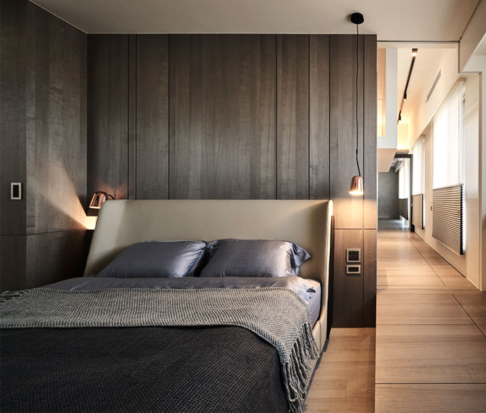 bedrooms-dark-wall-decor.jpg